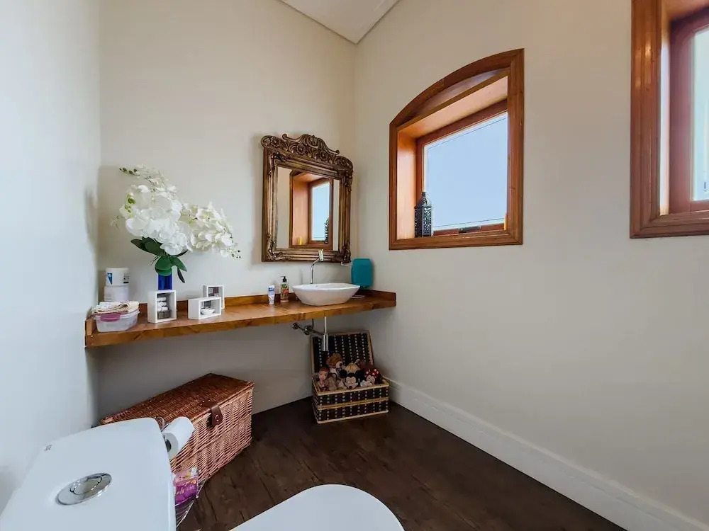 Casa de alto padrão com lazer completo na Granja Viana