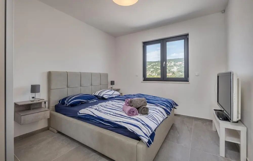 Nice Apartment in Kostrena With 3 Bedrooms and Wifi