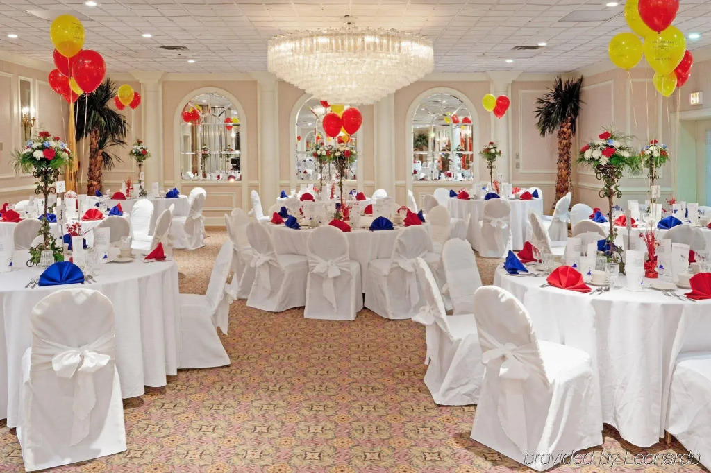 Red Roof Inn PLUS Woodbridge - Carteret