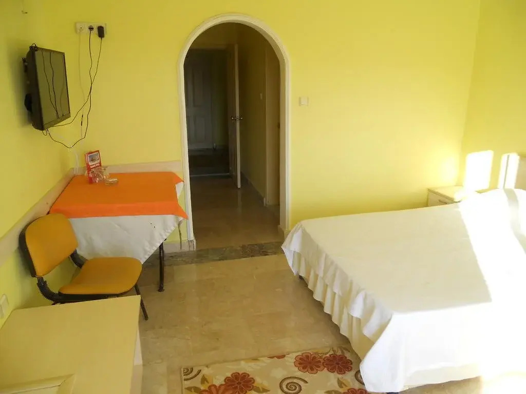 Baris Hotel