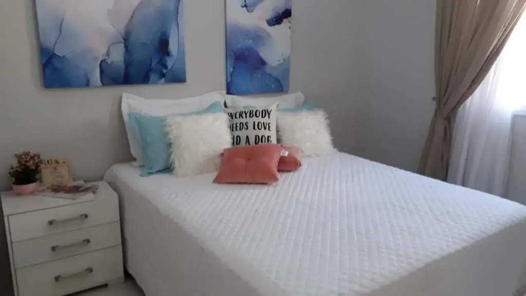Apto novo, 2 quartos, quadra praia em Santos.