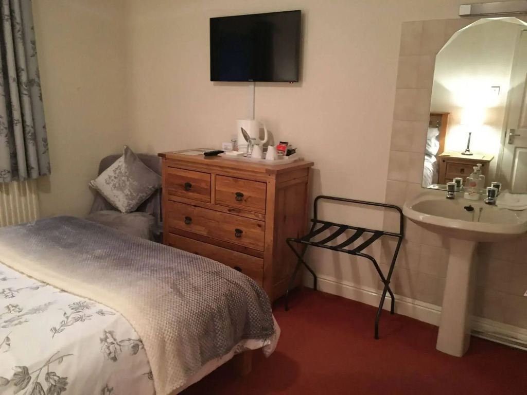 Bridge Farm Hotel
