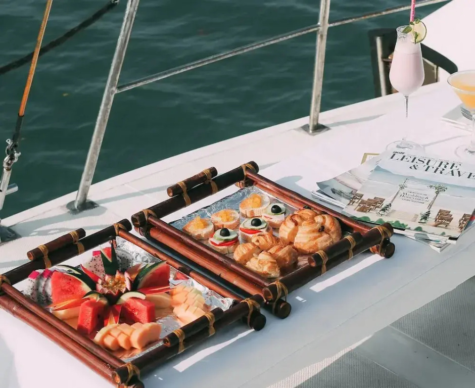Scarlet Pearl Cruises - Wonder On Lan Ha Bay