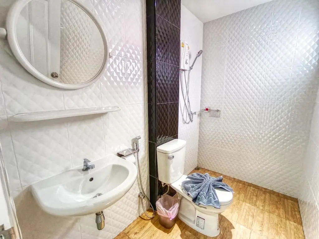 Sailor Hotel Pattaya - Nice Rooms & Steps to Walking Street