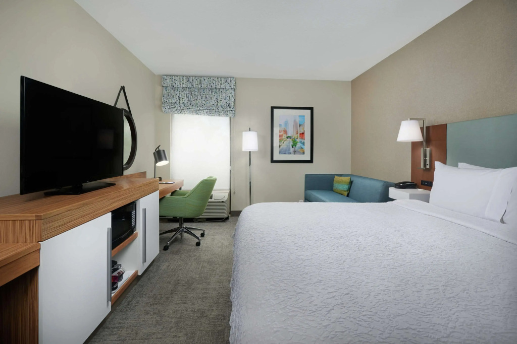 Hampton Inn Louisville/I-65/Brooks Road