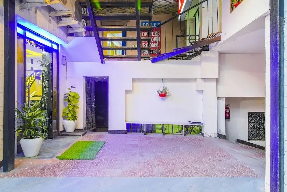 Gracious by Vishesh Hotels & Home Stay