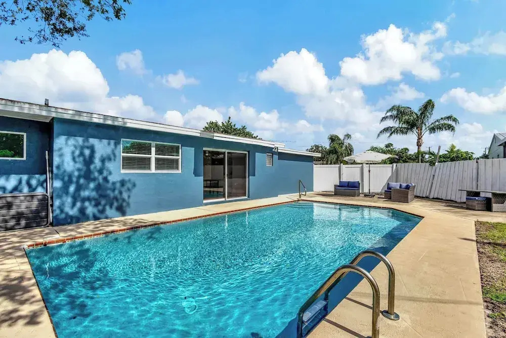 Sunshine Villa - with Private Pool