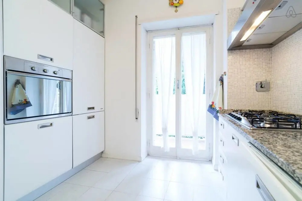 Large Flat With Garden and car Parking