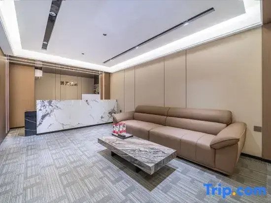 Ruiyuan Hotel (Luoshan Branch)
