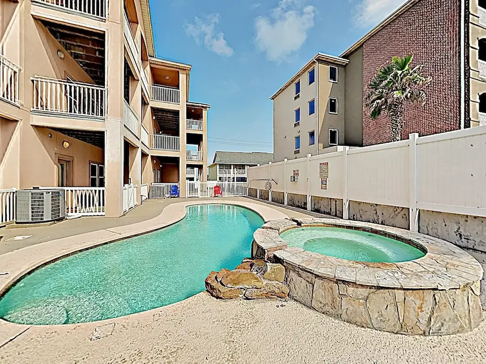 New Listing! Coastal Escape W/ Pool, 200 To Beach 4 Bedroom Townhouse