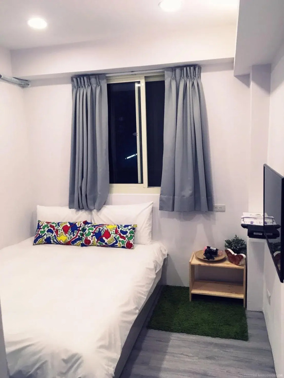 Fengjia Base14 Hostel