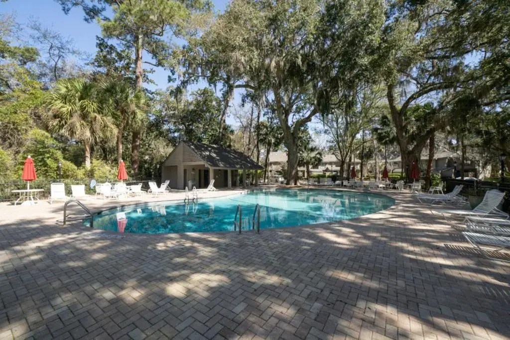 144 The Greens 1 BR Shipyard Golf Condo