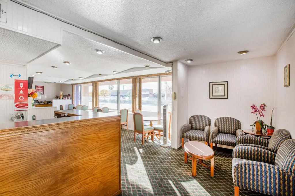 Econo Lodge Sequoia Area