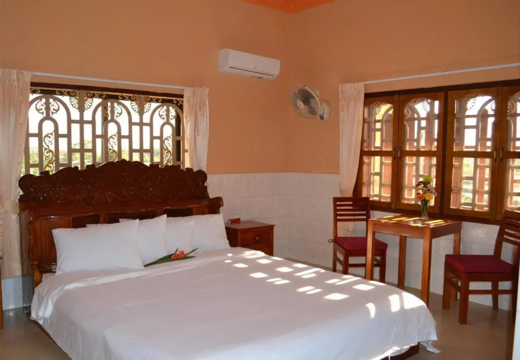 Kampot Manor
