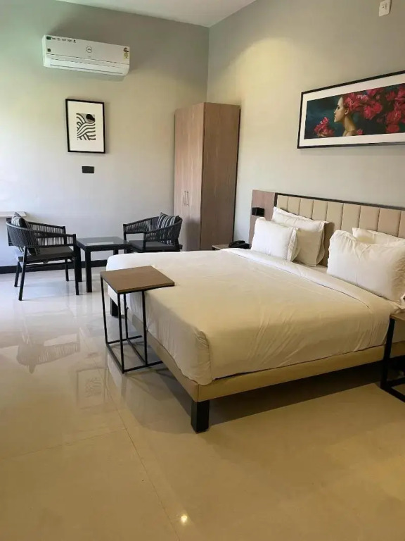 My Downtown - Blue Chip Hotel Udaipur Near Airport