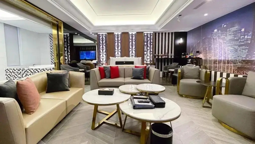 H Motel璽悅國際精品旅館