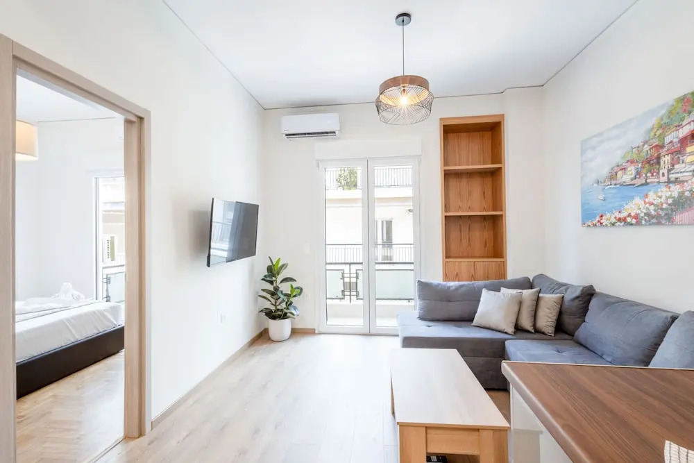 Modern 2-bedroom Gem Close to Metro