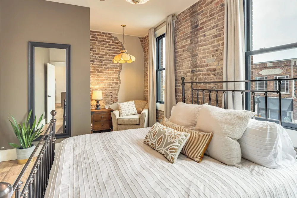 On Dtwn Square! Chic Lawrenceburg Condo w/ Balcony