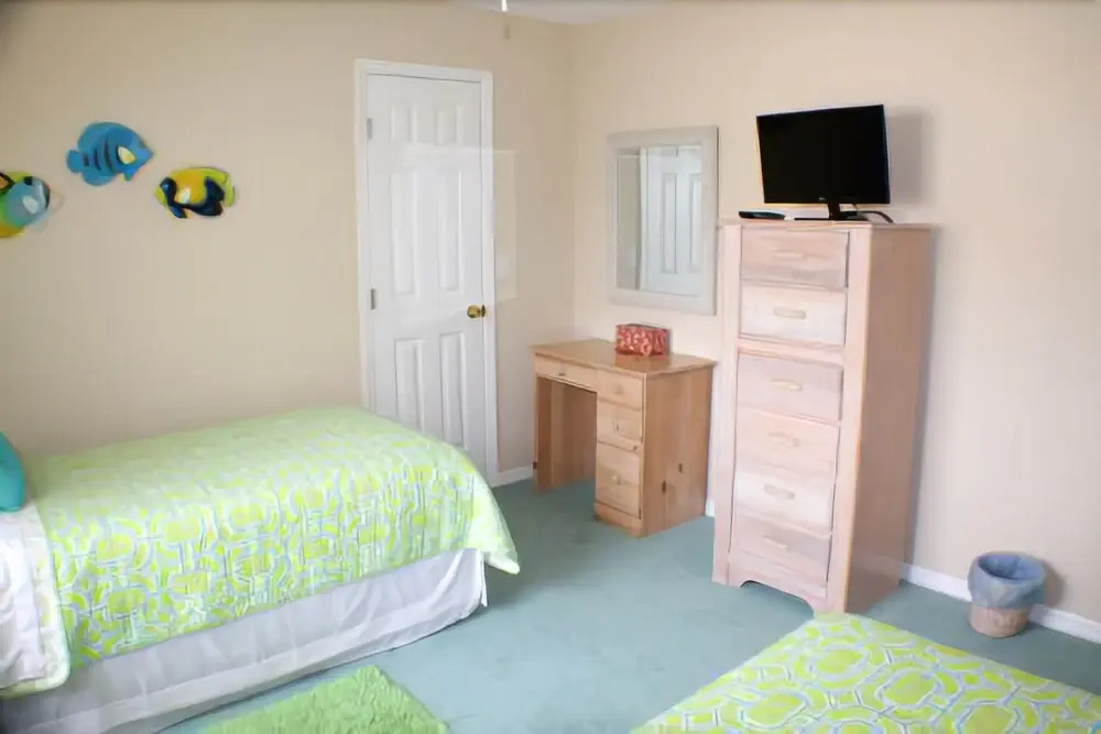 Robin's Nest #38264 4 Bedrooms 2 Bathrooms Home