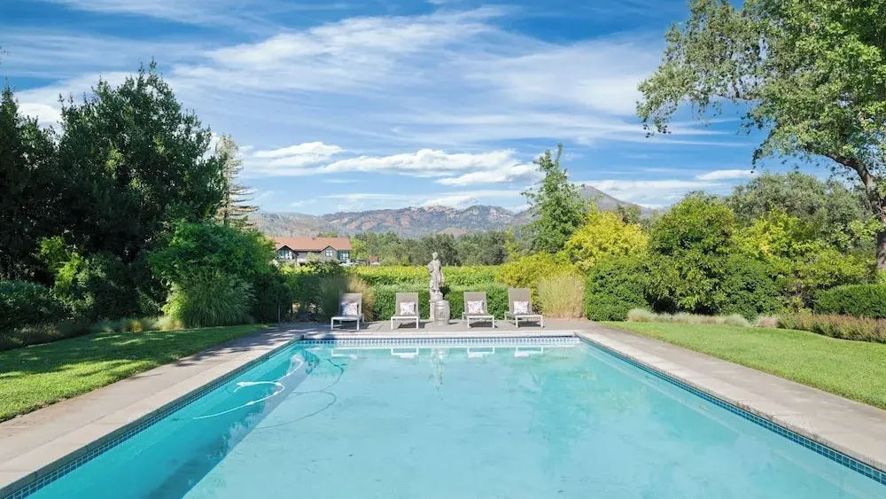 Vineyard Estate w/ Pool, Spa & Bocce Ball + Mins to Wineries & Park Lawndale Manor by Avantstay