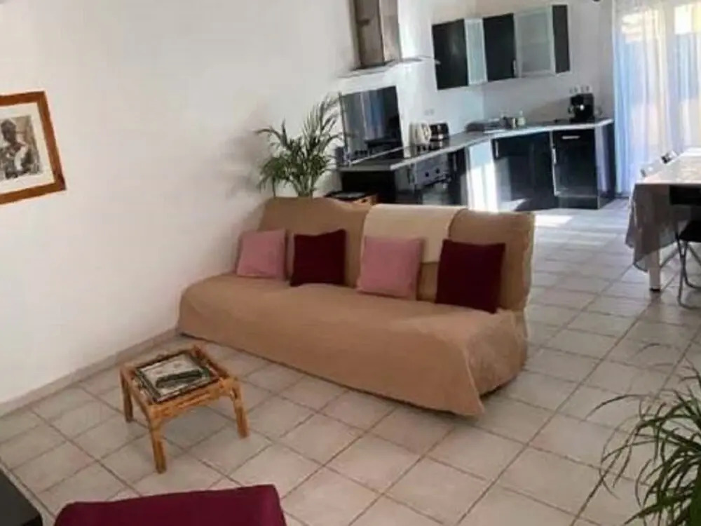 Lovely Holiday Home in Marseille With Balcony