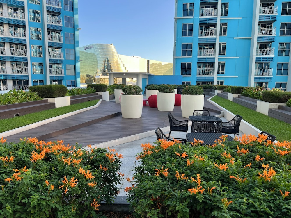 Deluxe Apartment Balcony with Seaview