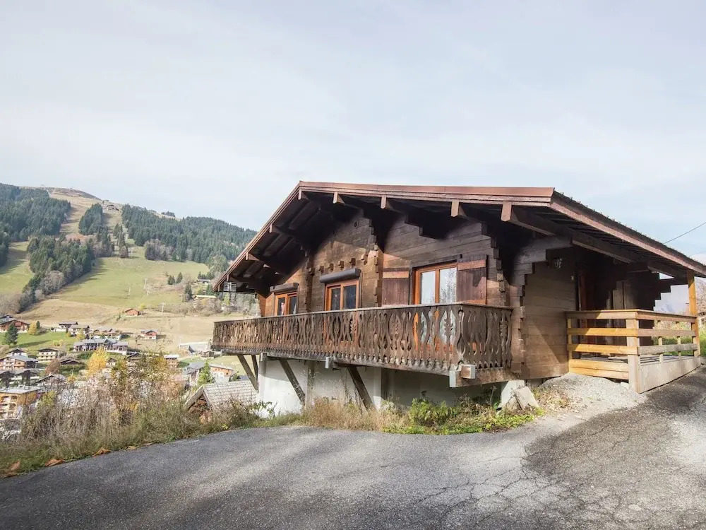 Pleasing Holiday Home in Les Gets Near Ski Area