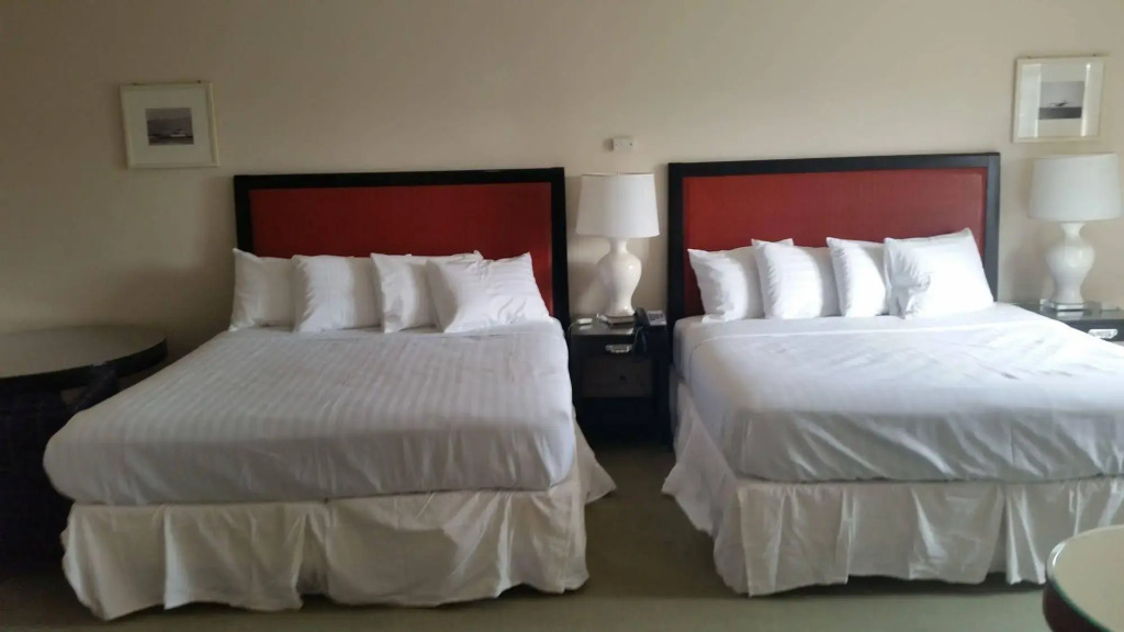 Orca Inn Suites