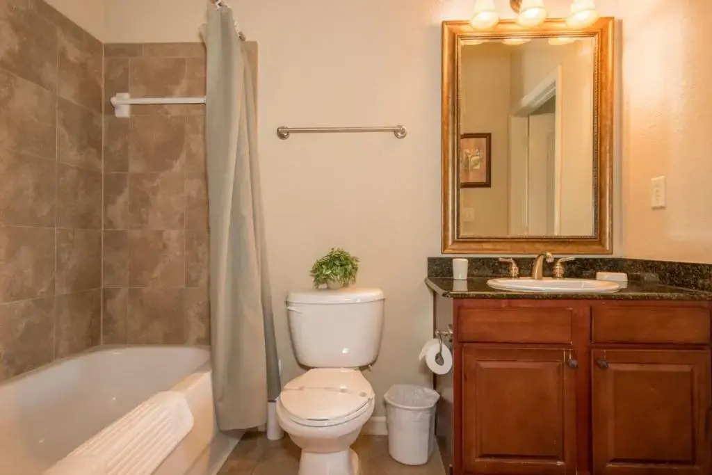 904 Charo Pkwy, Unit 533 4 Bedrooms, 3 Bathrooms