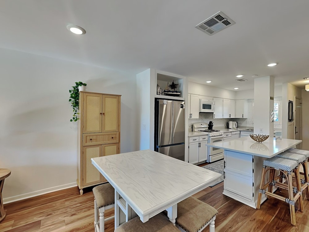 Beachwalk Condominiums #8B
