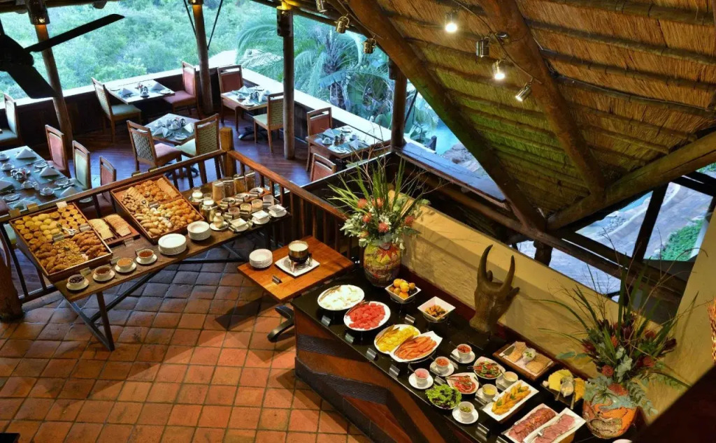 Victoria Falls Safari Lodge
