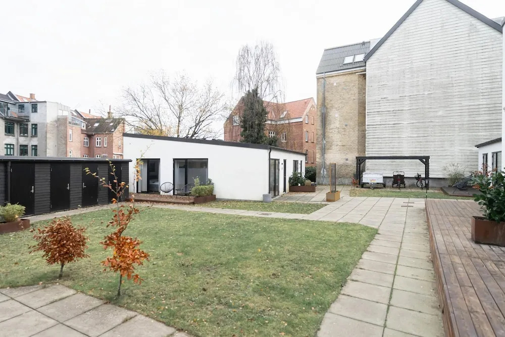 Private Townhouse w Terrace