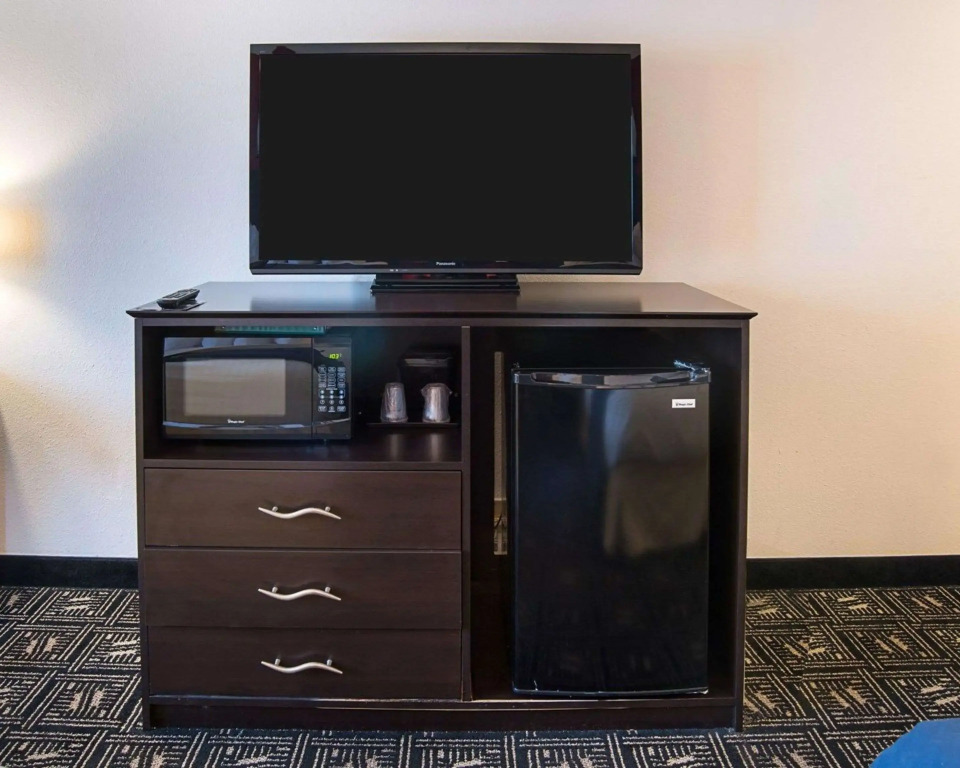 Quality Inn Brooklyn Center
