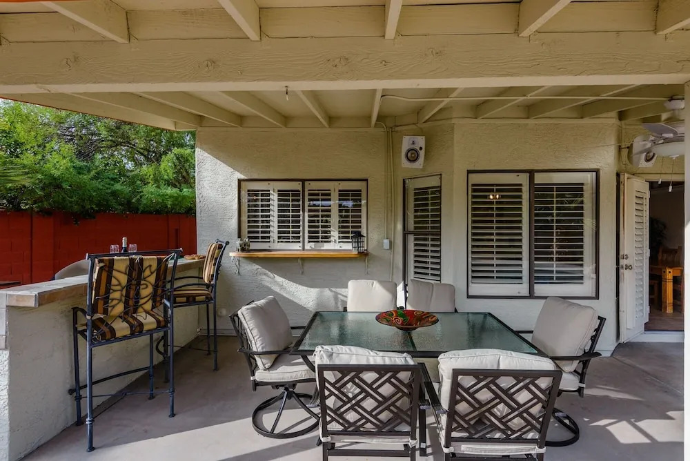 Casa Willow 4 Bedroom Home by RedAwning