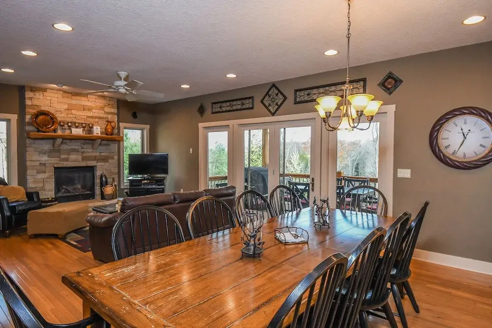 Breathe Easy 5 Bedroom Townhome