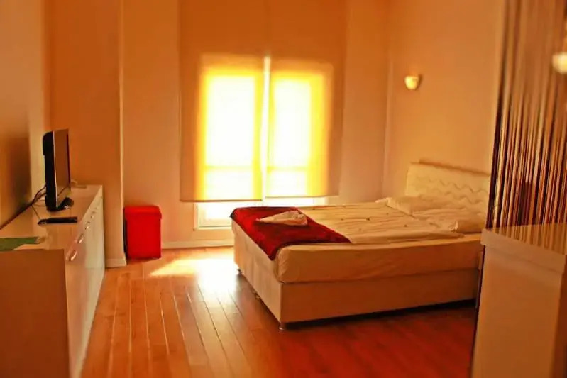 AVM Apart