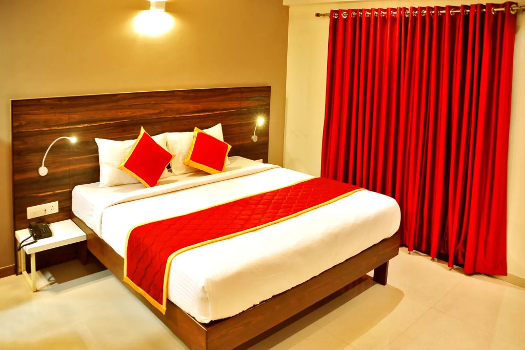 Hotel Sri Sai Suites