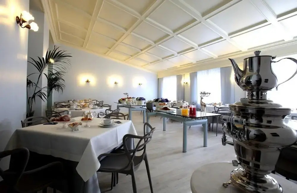 Hotel Croce Bianca