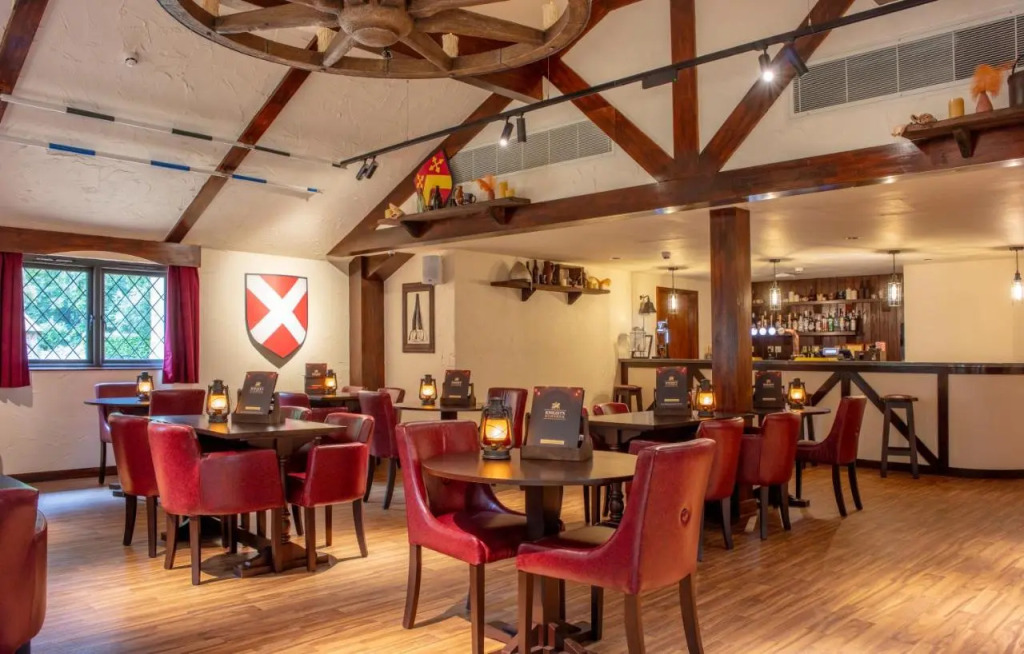 Warwick Castle Hotel & Knights Village
