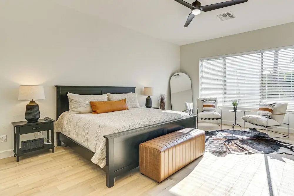 Outdoor Oasis: Spacious Family Escape in Goodyear!