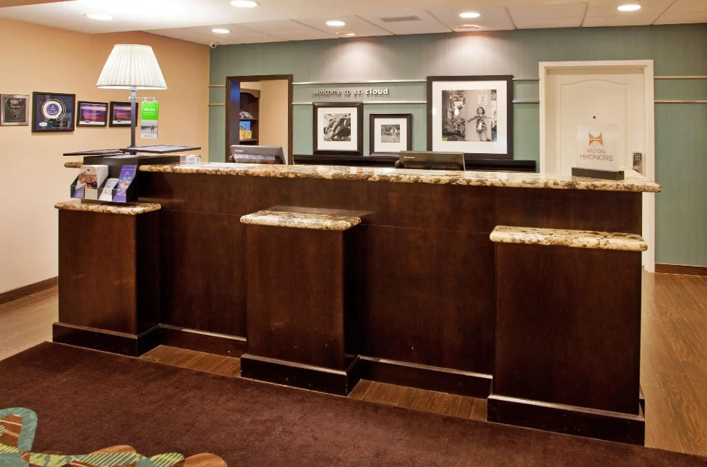 Hampton Inn and Suites St. Cloud