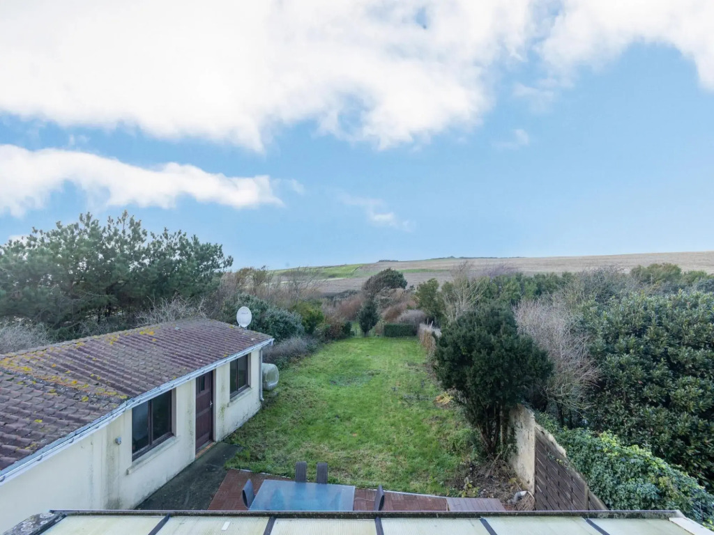 Nice Holiday Home In Audinghen With Garden