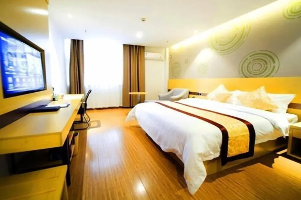GreenTree Inn Huanggang City Wuxue City Kanjiang Avenue