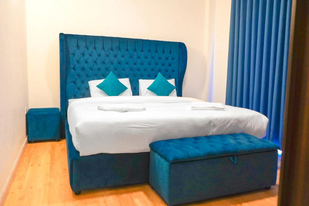 Vista Apartment Mariners Blue