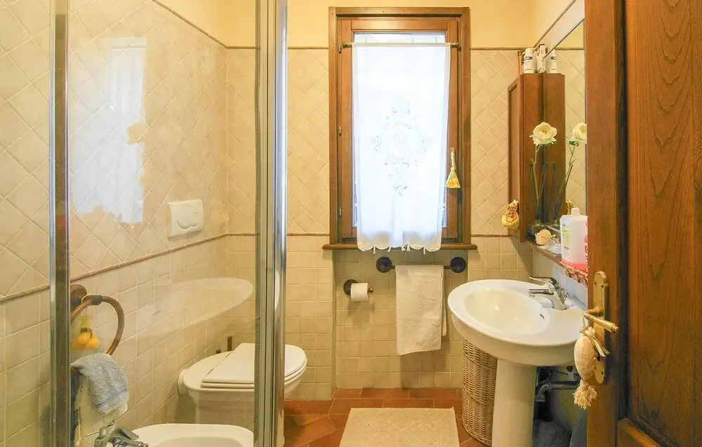 Stunning Home in Pietrasanta With Wifi, 3 Bedrooms and Outdoor Swimming Pool