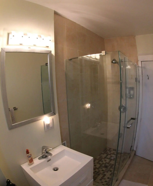 Toronto Garden Inn Bed & Breakfast