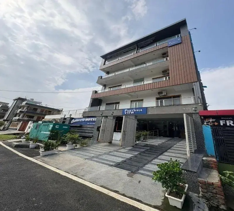 Radiant Blu Hotel
