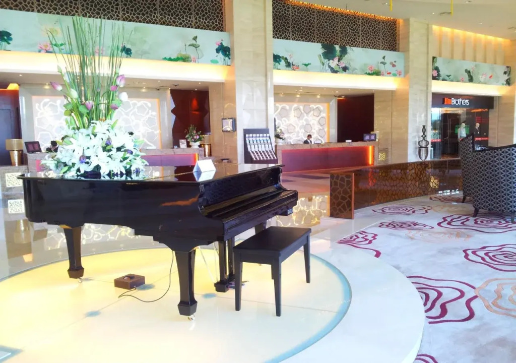 Xiangsheng Century Hotel