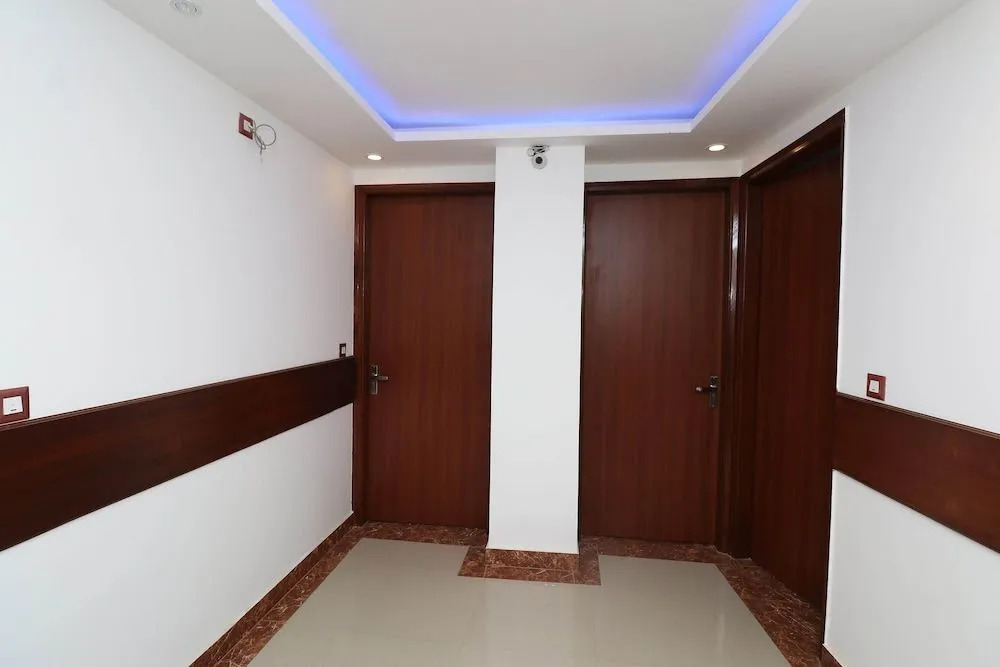 OYO 29952 D Comfort Residency