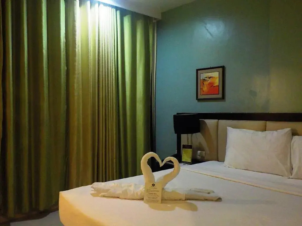 Urban Manor Hotel